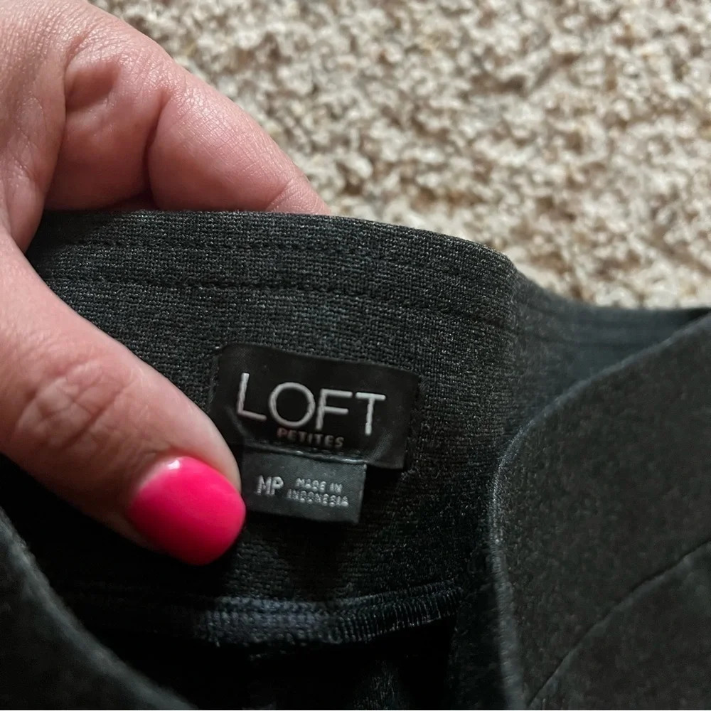 Loft gray/black women’s petite leggings, size M - Picture 3 of 3